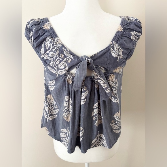 Old Navy Blue Floral Flowy Swing Bow Tie Back Crop Boxy Blouse Top - Picture 6 of 7